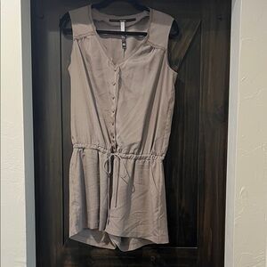 Kensie Neutral Taupe V-Neck Short Romper